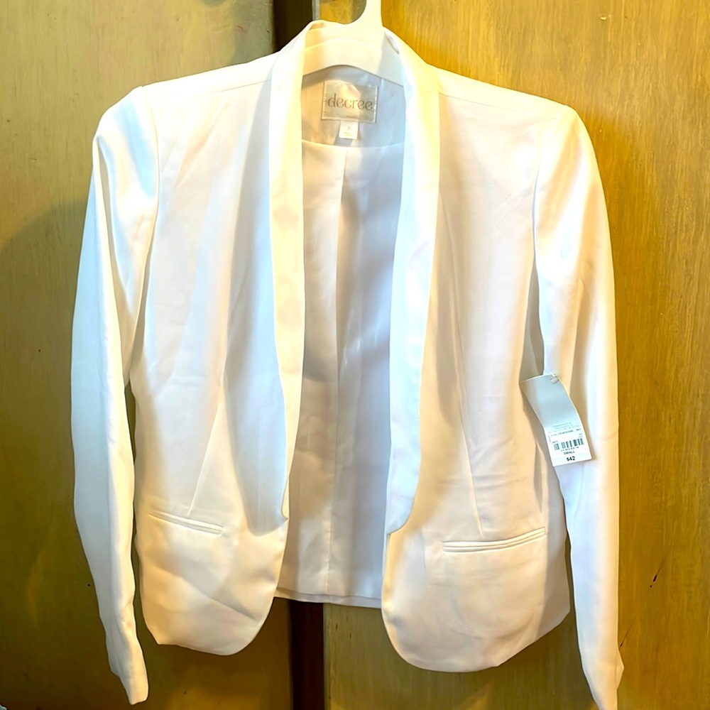 Decree Blazer NWT (Juniors)